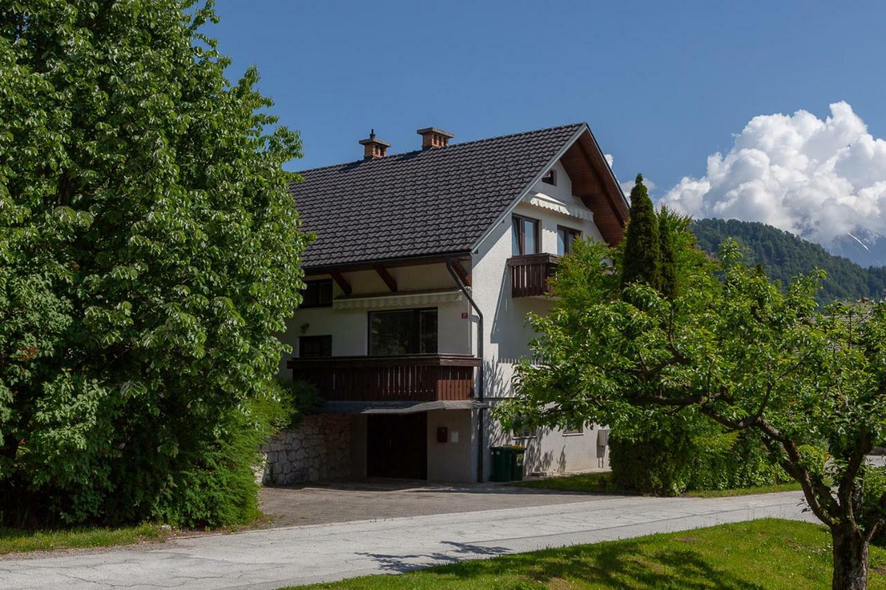 Country house Vacation Sofia Zgornje Gorje